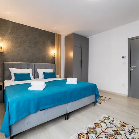 Aman Apartment *